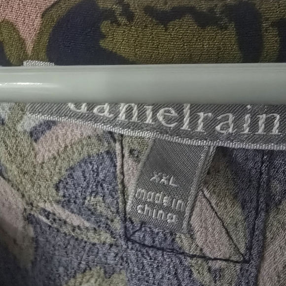 Daniel Rainn Navy Floral Blouse, Plus Size XXL - Picture 3 of 4